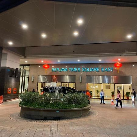 Ringko Service Apartments At Berjaya Times Square Kl Kuala Lumpur Exterior foto